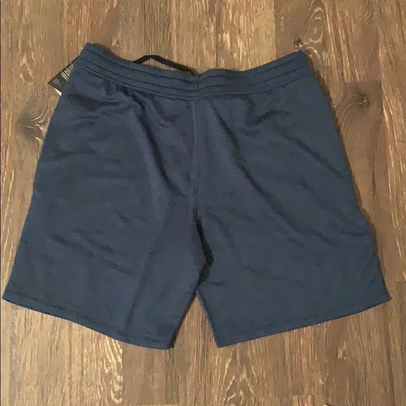 NWT Men’s Under Armour shorts 🩳 - Picture 5 of 5